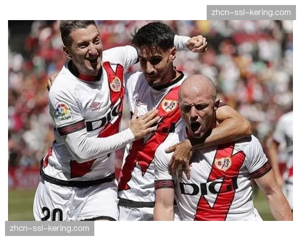 “城市之光”:通讯稿讲述巴列卡诺俱乐部与马德里工人社区的紧密联系 “城市之光”:通讯稿讲述巴列卡诺俱乐部与马德里工人社区的紧密联系